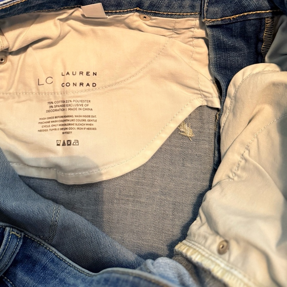 LC Lauren Conrad Distressed Denim Skinny Jeans - Picture 7 of 8